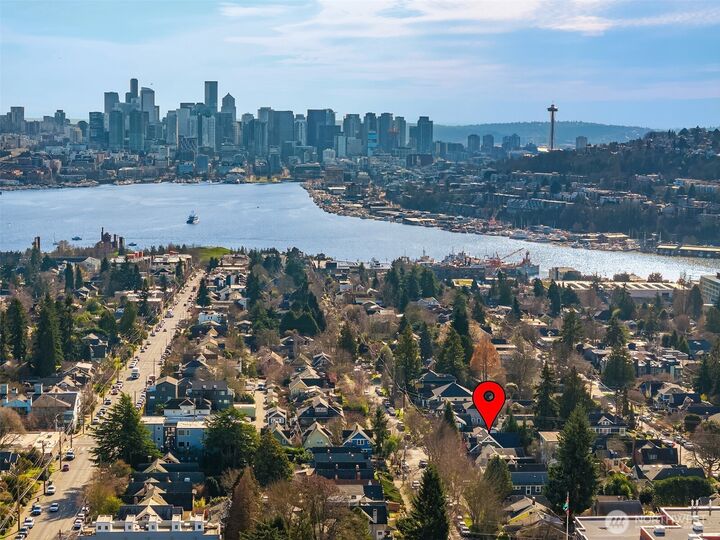 Property Photo:  4003  Densmore Avenue N  WA 98103 