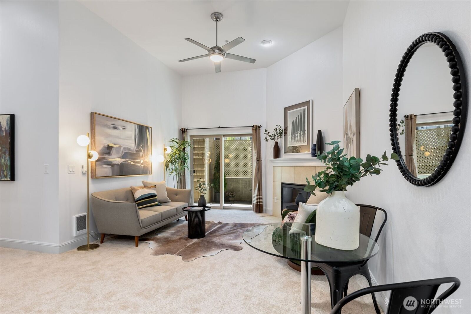 Property Photo:  3150 W Government Way 101  WA 98199 
