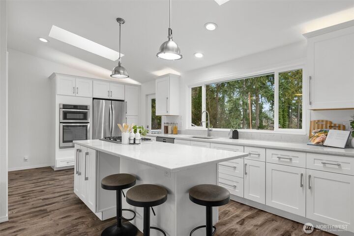 Property Photo:  2818  183rd Avenue NE  WA 98052 