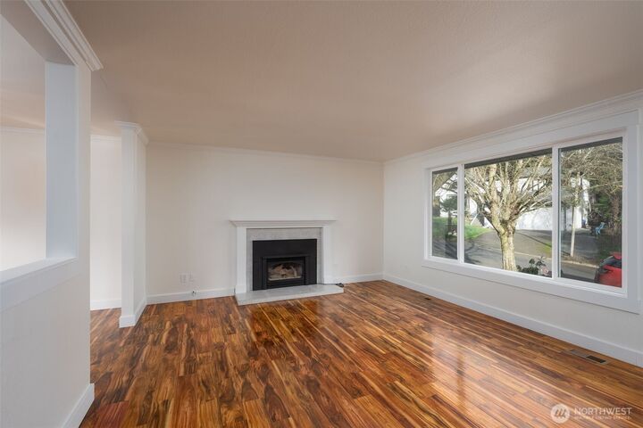 Property Photo:  11619 NE 97th Street  WA 98033 