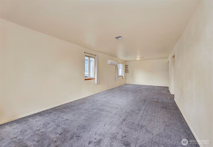 Property Photo:  2707  18th Street  WA 98201 