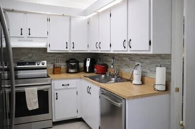 Property Photo:  4581 Holly Lake Drive  FL 33463 