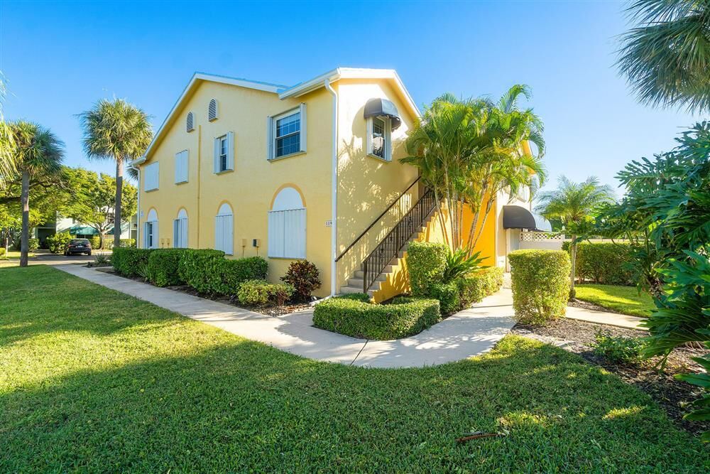 Property Photo: 119 Waterside Drive FL 33462