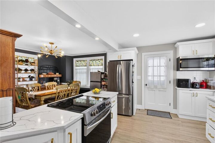 Property Photo: 2941 Pawtucket Avenue RI 02915