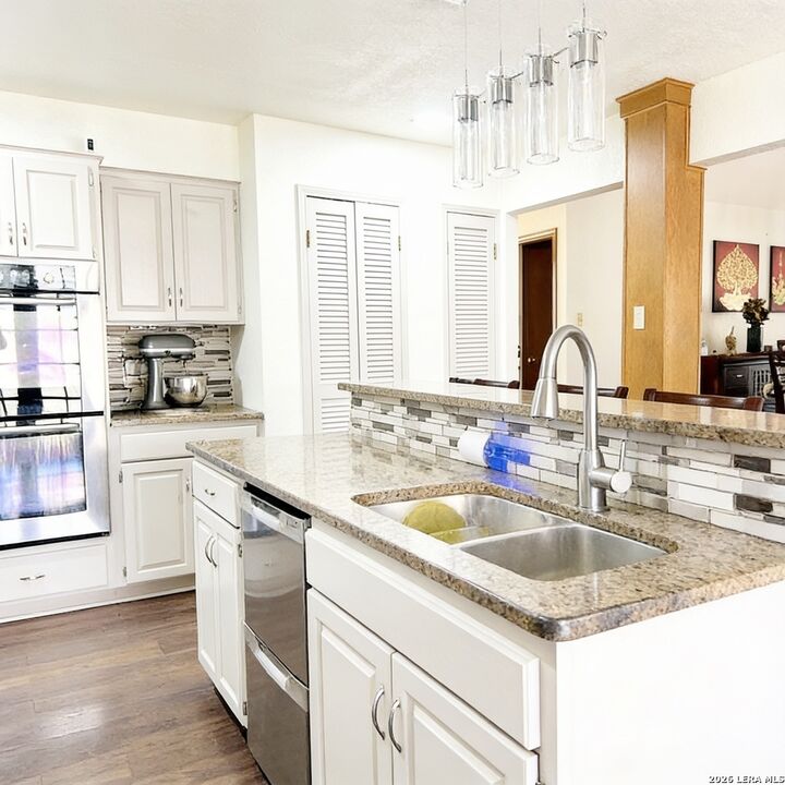 Property Photo: 6302 Port Royal TX 78244