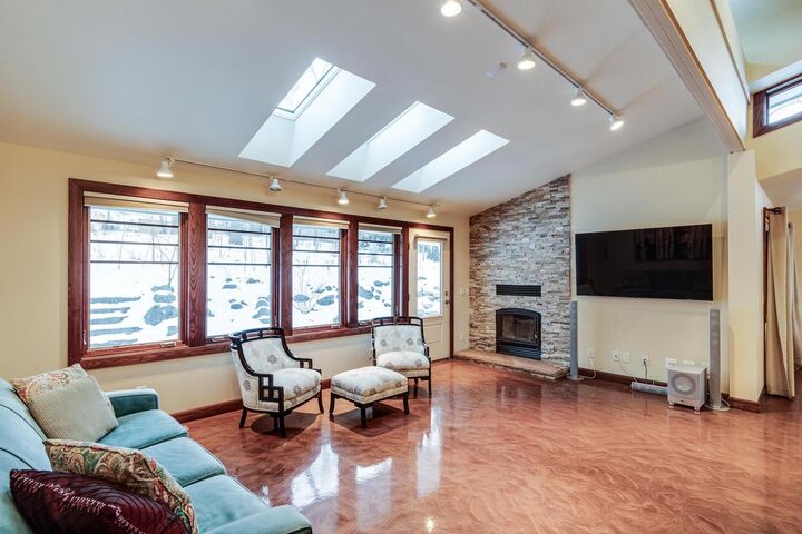 Property Photo: 2829 Sylvan Avenue WI 53705