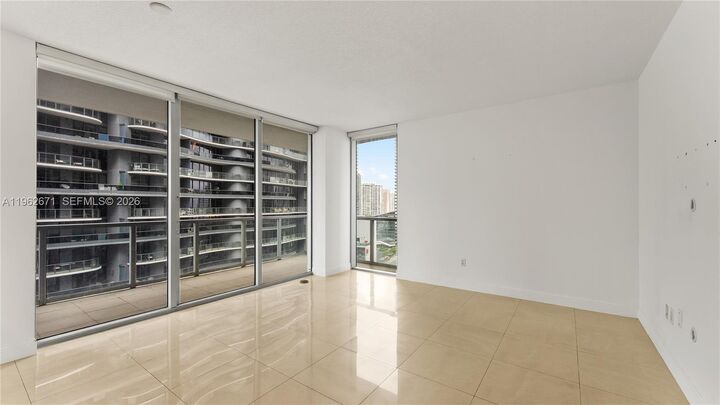 Property Photo:  1050 Brickell Ave 2620  FL 33131 