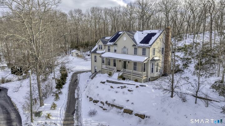 Property Photo:  11 Catbird Lane  CT 06333 