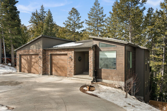 Property Photo:  80 Matterhorn Dr  UT 84098 