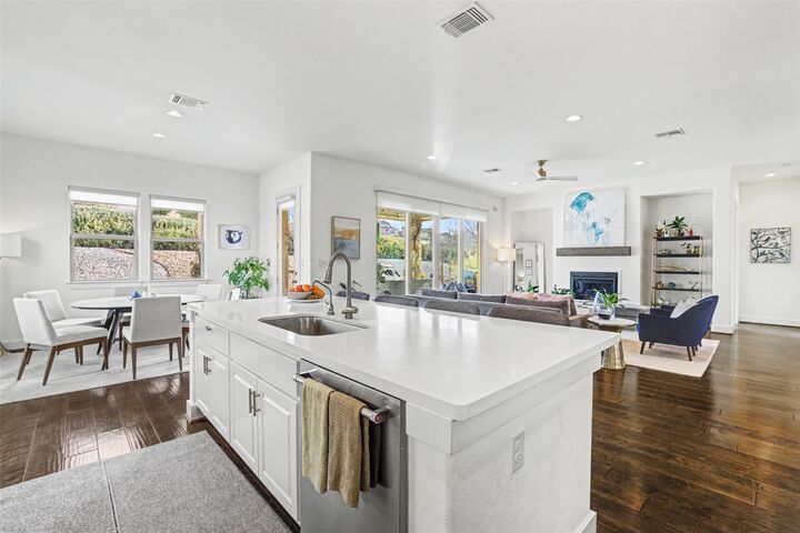 Property Photo: 407 Forza Viola Way TX 78738
