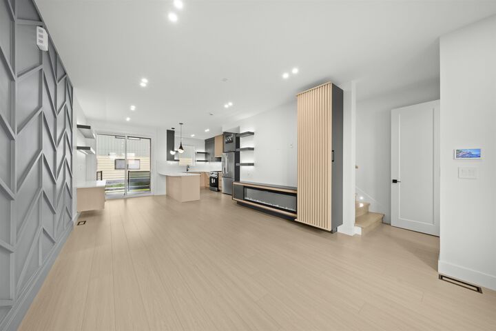 Property Photo:  314 Nelson Street 2  BC V3K 4N3 