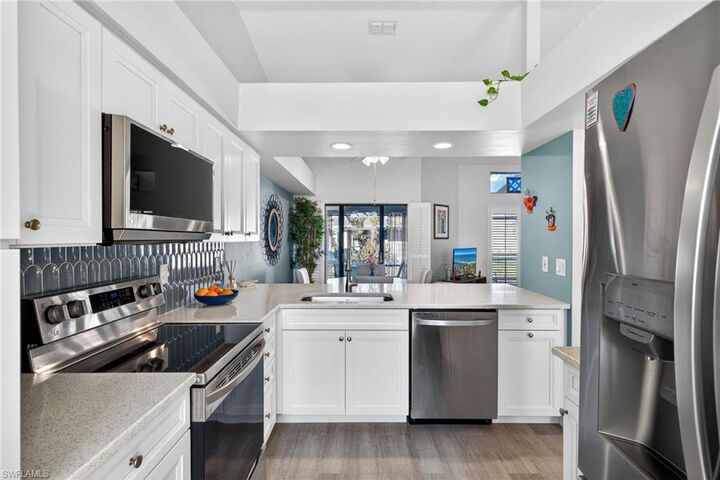 Property Photo:  13171 Regent Cir  FL 33966 