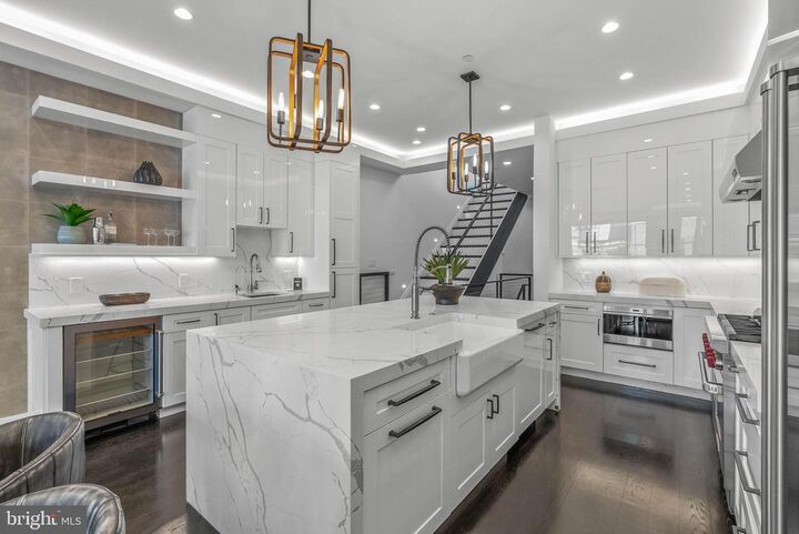 Property Photo:  722 N 3rd Street  PA 19123 