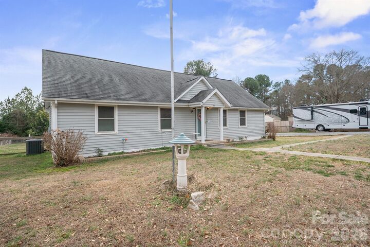 Property Photo:  117 Hillcrest Drive  NC 28016 