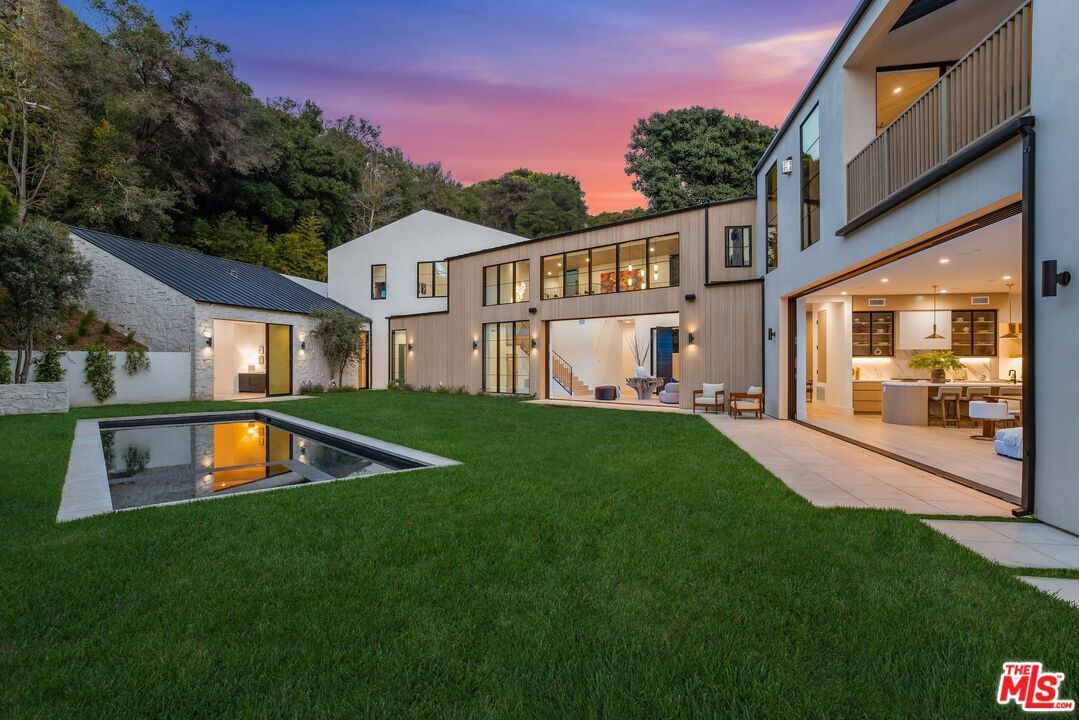 Property Photo: 1749 Mandeville Ln CA 90049