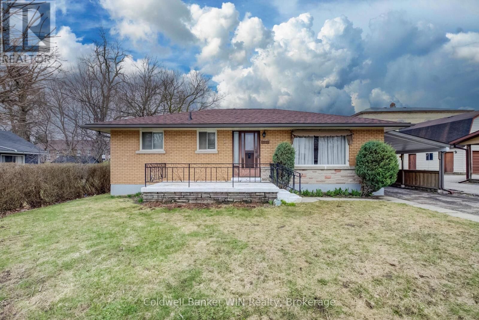 Photo de la propriété:  130 King Street East  ON N0G 2L2 