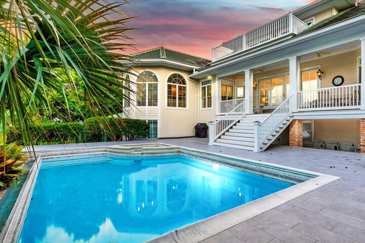 Property Photo:  4567 Landfall Court  FL 32541 