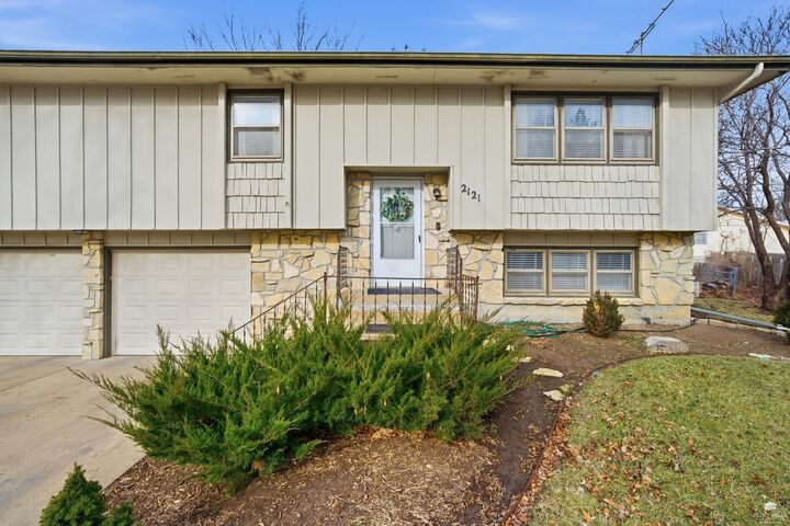 Property Photo:  2121 Fox Meadows  KS 66503 