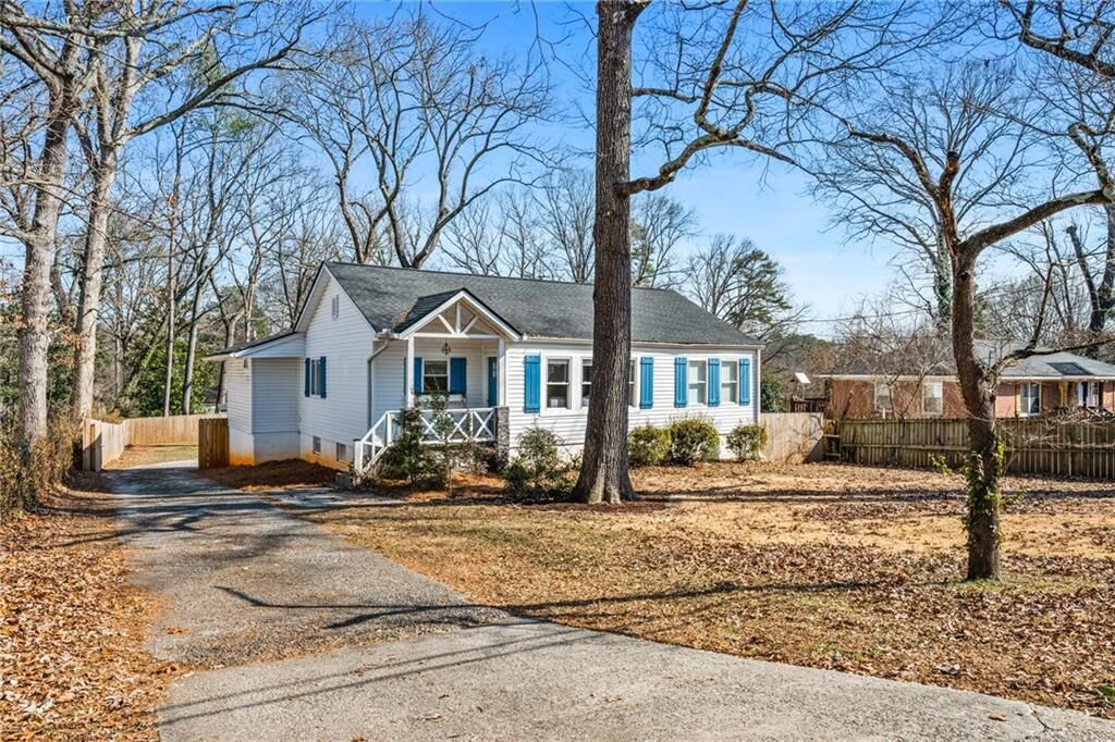 Property Photo:  2071 Gober Avenue SE  GA 30080 