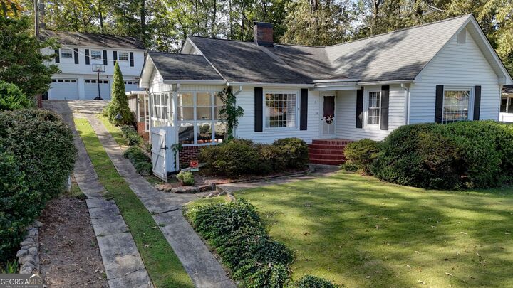 Property Photo: 5 Vineland Dr NW GA 30165