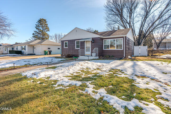 Property Photo: 111 Seminole Avenue ND 58501