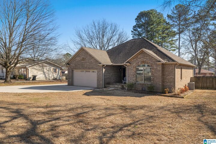 Property Photo:  1750 Lakehill Street  AL 35055 