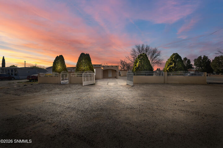 Property Photo:  719 N Zinc Street  NM 88030 