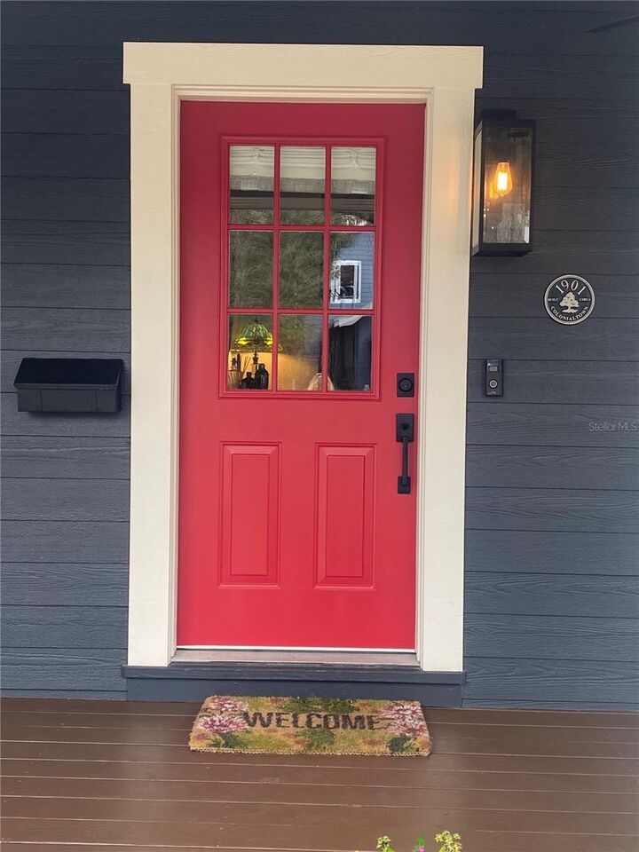 Property Photo: 913 La Salle Avenue FL 32803