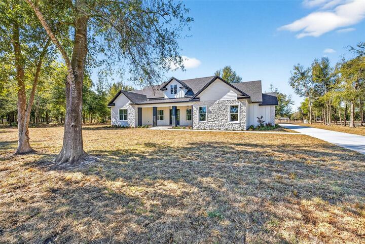 Property Photo:  14823 Crimson Oaks Trail  FL 33525 