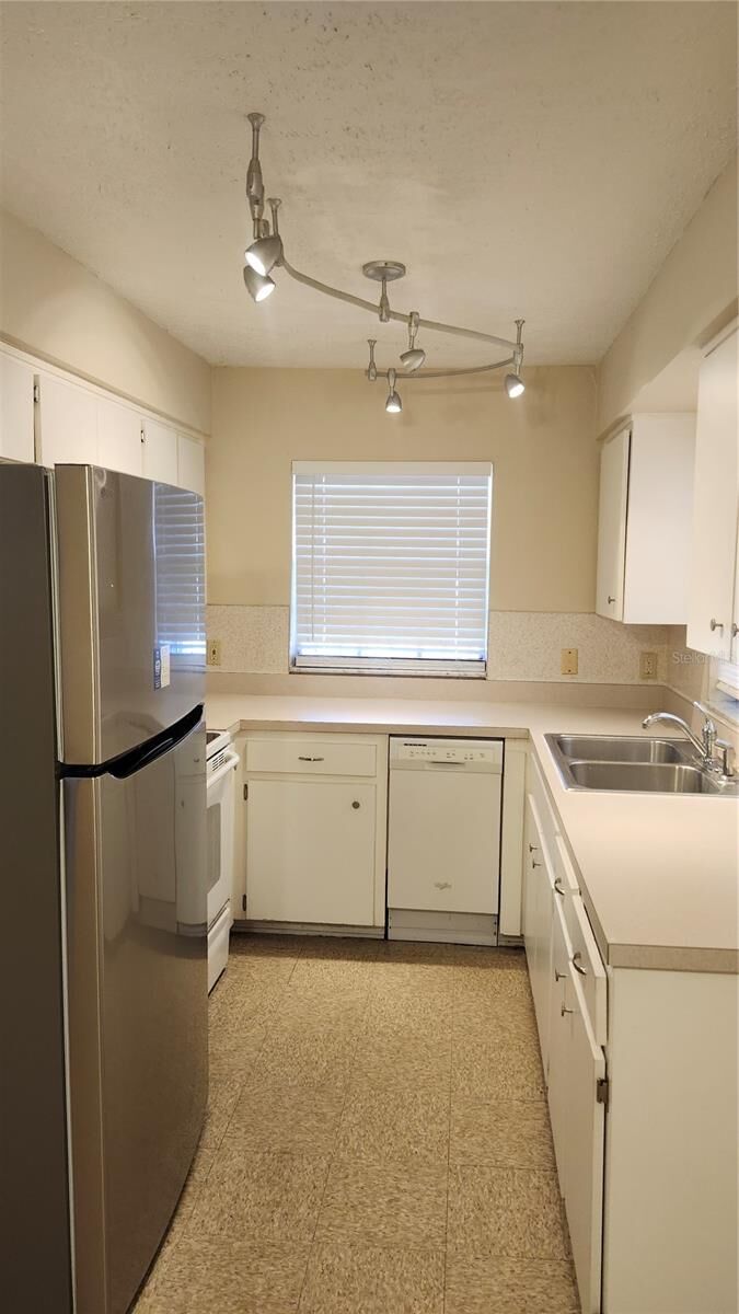 Property Photo: 1909 May Street FL 33510