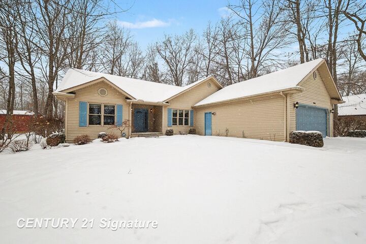 Property Photo:  6605 Winterberry Court  MI 48640 