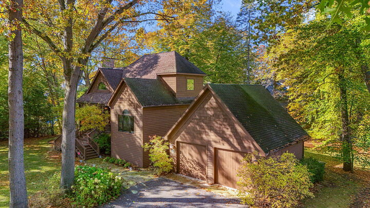 Property Photo:  11515 Riviera Drive  MI 49117 