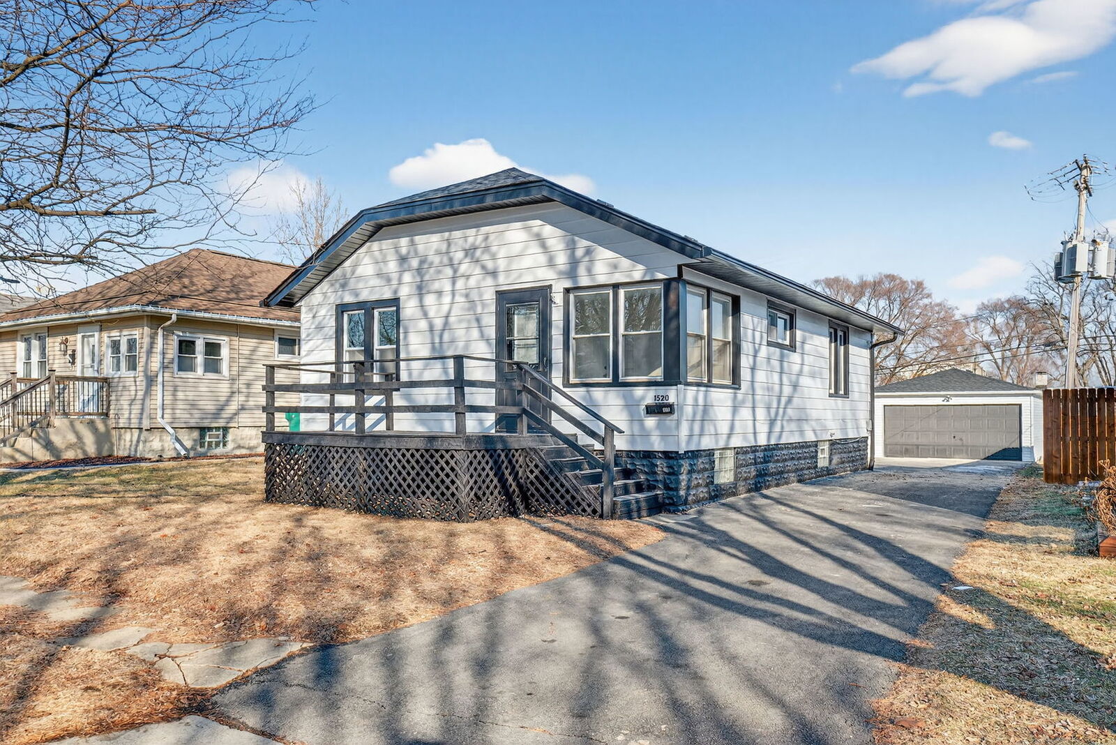 Property Photo: 1520 N Prairie Avenue IL 60435