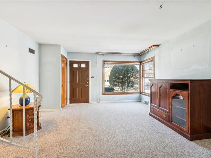 Property Photo:  2521 Hessing Street  IL 60171 