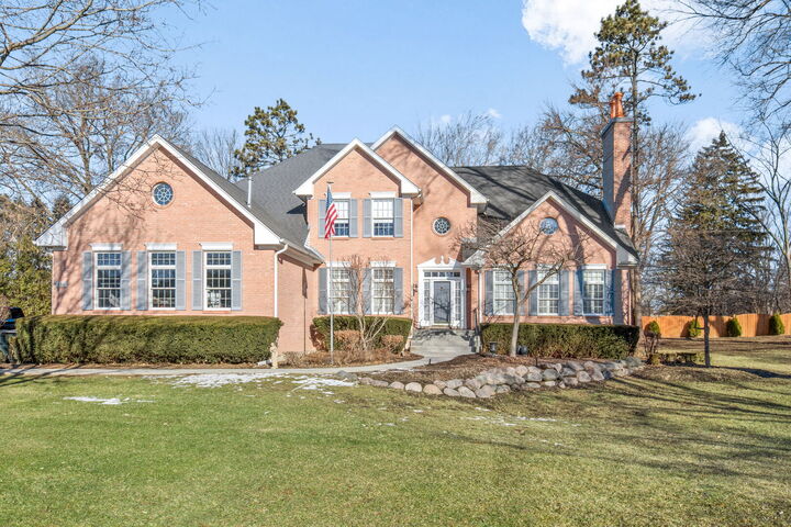 Property Photo:  130 Carriage Trail  IL 60010 