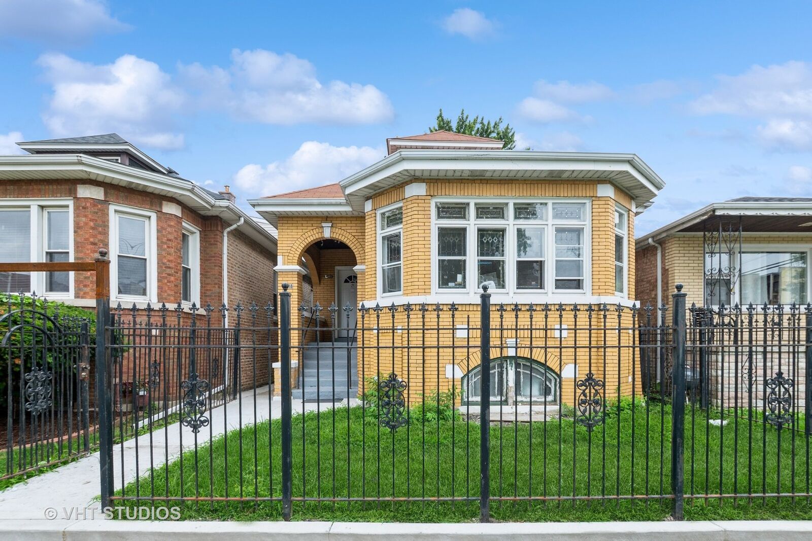 Property Photo:  8718 S Marshfield Avenue  IL 60620 