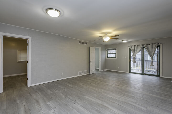 Property Photo:  510 Forest Glen Drive  IL 60073 