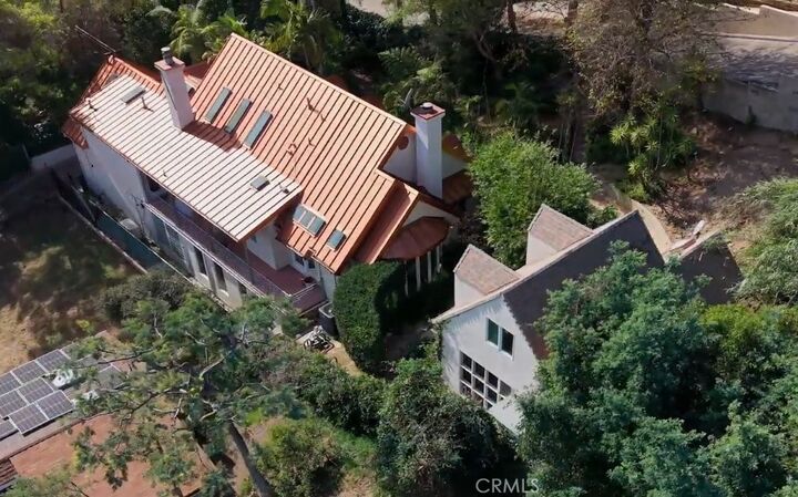 Property Photo:  2127 Kress Street  CA 90046 