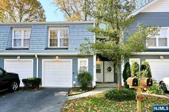 Property Photo:  8 Crestwood Mews  NJ 07401 