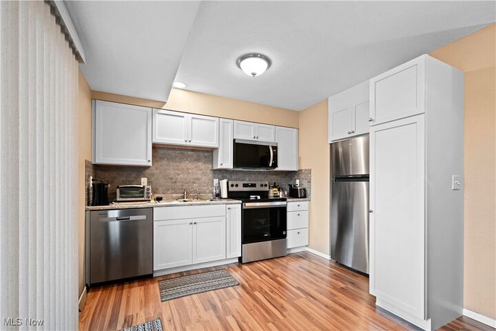 Property Photo:  700 Lakeview Drive  OH 44410 