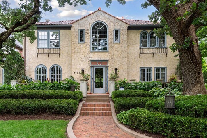 Property Photo:  2735 Dean Parkway  MN 55416 