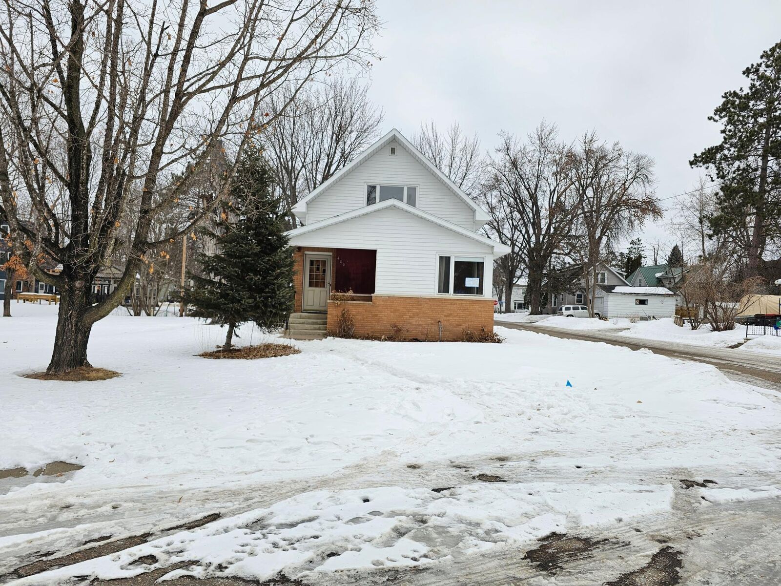 Property Photo: 400 2nd Street SW MN 55006