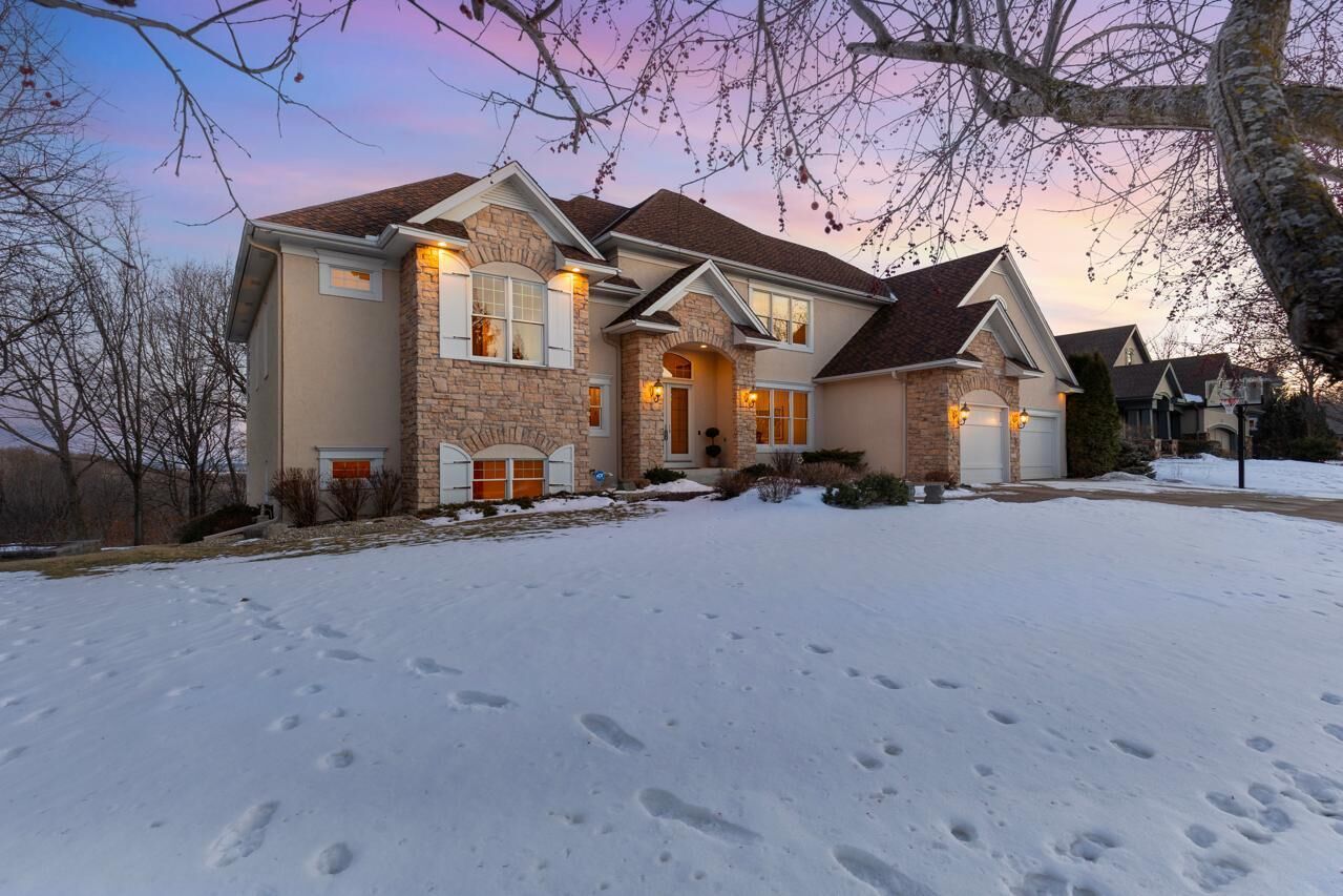 Property Photo:  19043 Vogel Farm Trail  MN 55347 