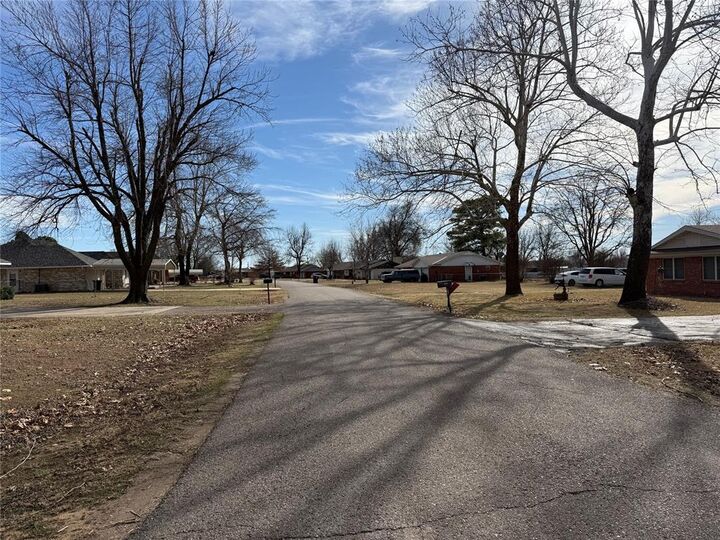 Property Photo:  8 Clark Circle  OK 74804 