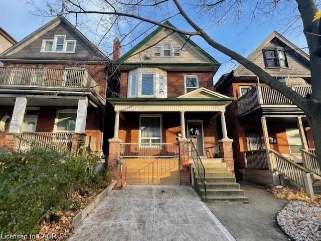 Property Photo: 27 Strathcona Avenue S 3 ON L8P 4J1