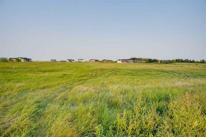 Property Photo:  47 Calterra Estates Drive  AB T4B 3P4 