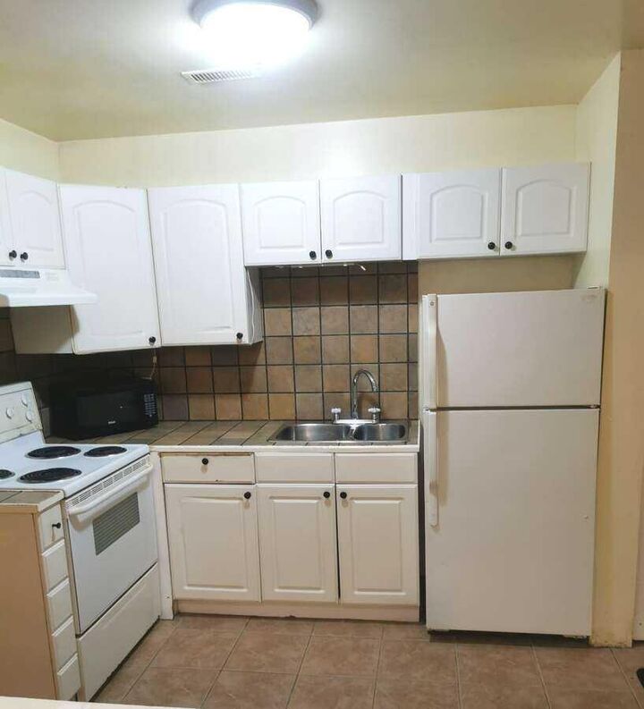 Property Photo: 1307 25 Street SE AB T2A 0X3