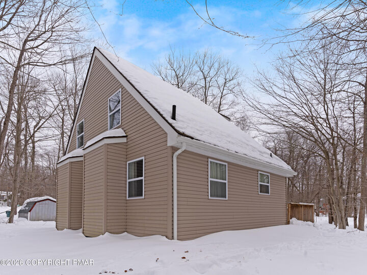Property Photo: 8958 Pheasant Lane PA 18466