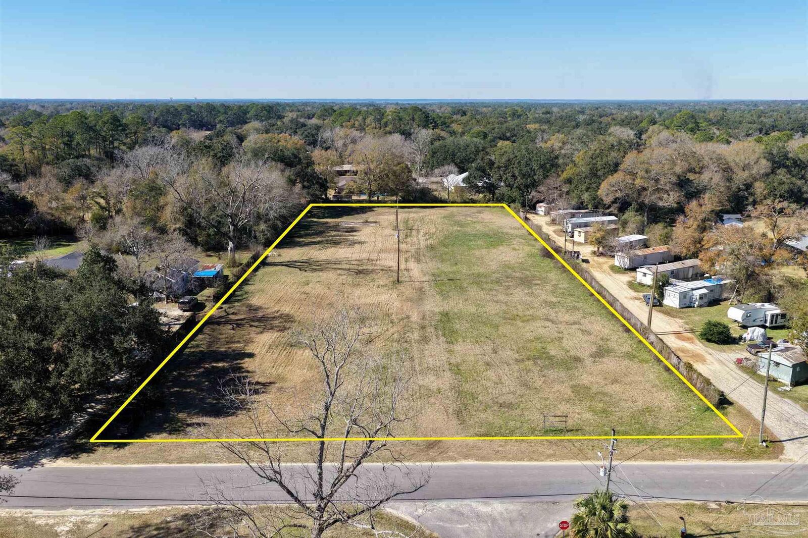 Property Photo:  1501 N 50th Ave  FL 32506 