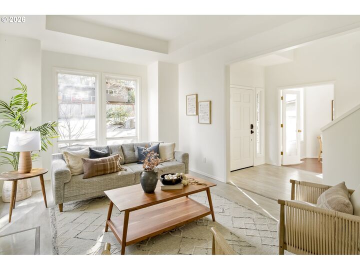 Property Photo:  3321 SW Vesta Ct  OR 97219 